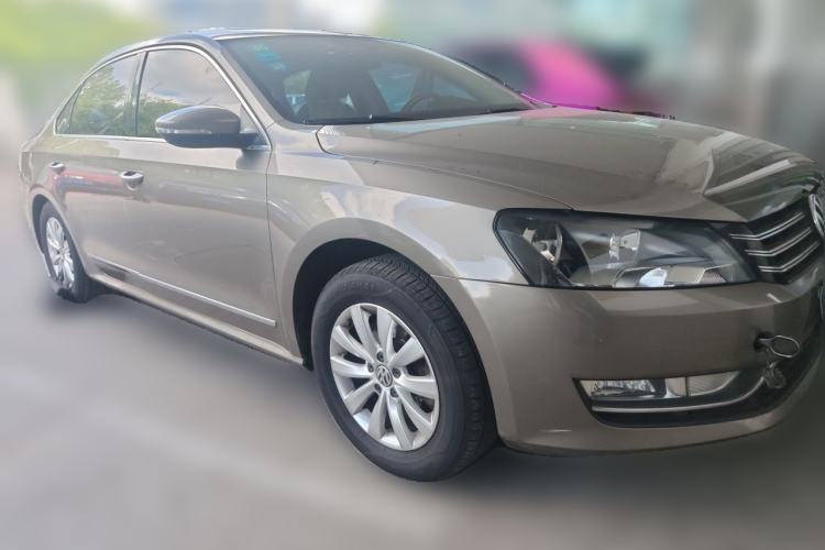Used Volkswagen Passat 2015 1.8TSI DSG Prestige Edition Front Right 45 Deg