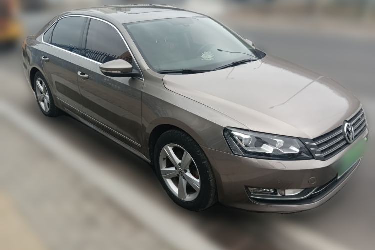 Used Volkswagen Passat 2015 1.8TSI DSG Prestige Edition Front Right 45 Deg