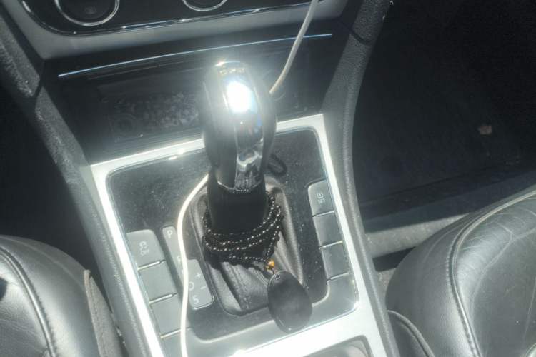 Used Volkswagen Passat 2015 1.8TSI DSG Prestige Edition Gear Lever