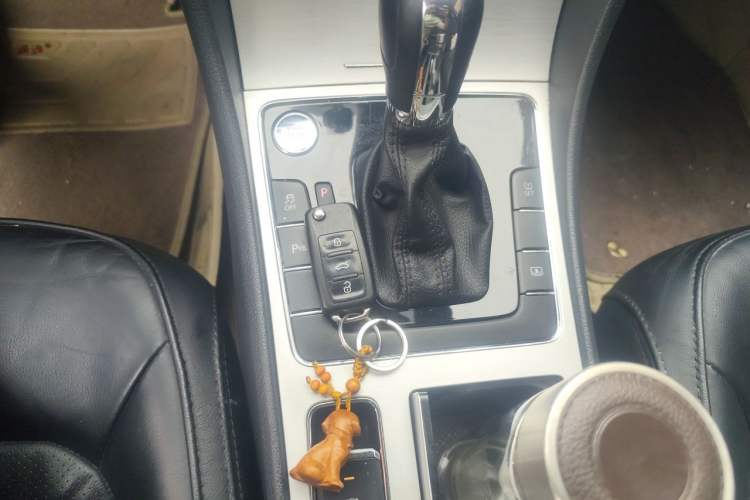 Used Volkswagen Passat 2015 1.8TSI DSG Prestige Edition Gear Lever