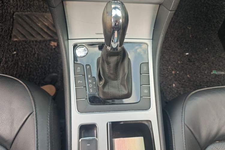 Used Volkswagen Passat 2015 2.0 TSI DSG Prestige Edition Gear Lever
