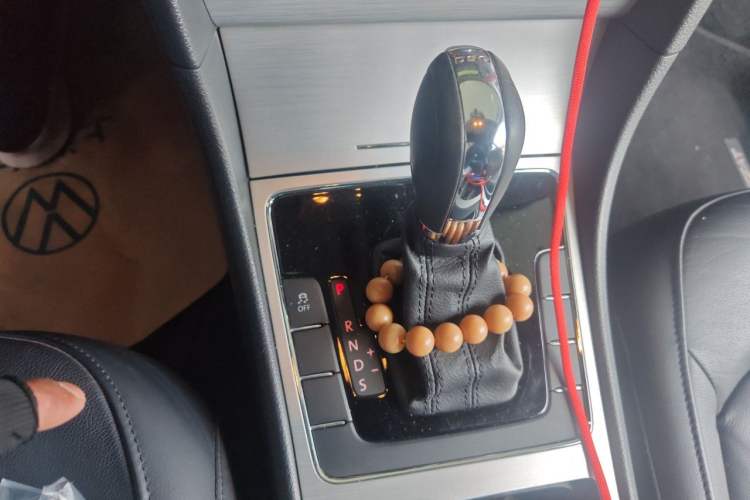 Used Volkswagen Passat 2015 1.8TSI DSG Prestige Edition Gear Lever
