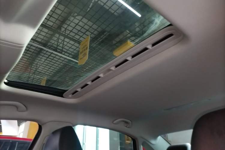 Used Volkswagen Passat 2015 1.8TSI DSG Prestige Edition Headliner