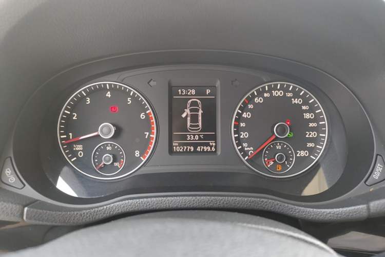 Used Volkswagen Passat 2015 1.8TSI DSG Prestige Edition Instrument Cluster