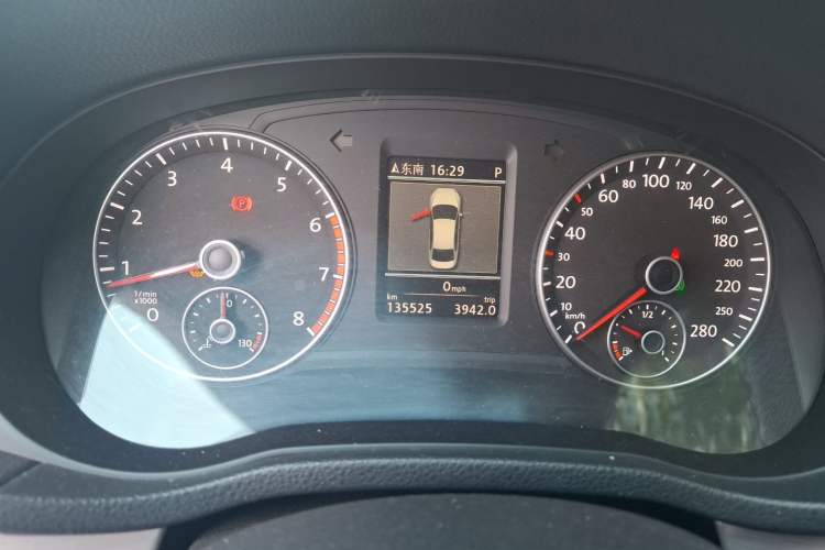 Used Volkswagen Passat 2015 1.8TSI DSG Prestige Edition Instrument Cluster