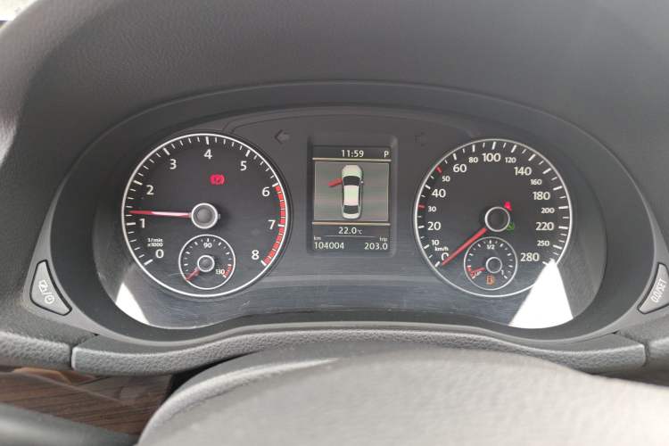 Used Volkswagen Passat 2015 1.8TSI DSG Prestige Edition Instrument Cluster