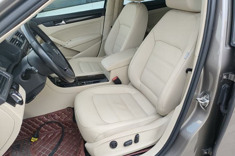 Used Volkswagen Passat 2015 1.8TSI DSG Prestige Edition Left Front Seat