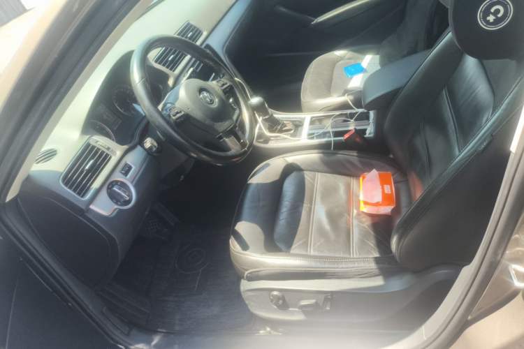 Used Volkswagen Passat 2015 1.8TSI DSG Prestige Edition Left Front Seat