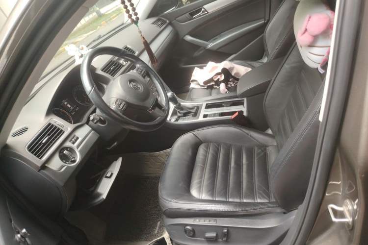 Used Volkswagen Passat 2015 1.8TSI DSG Prestige Edition Left Front Seat