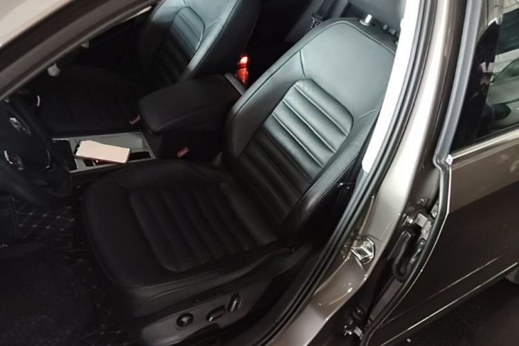 Used Volkswagen Passat 2015 1.8TSI DSG Prestige Edition Left Front Seat