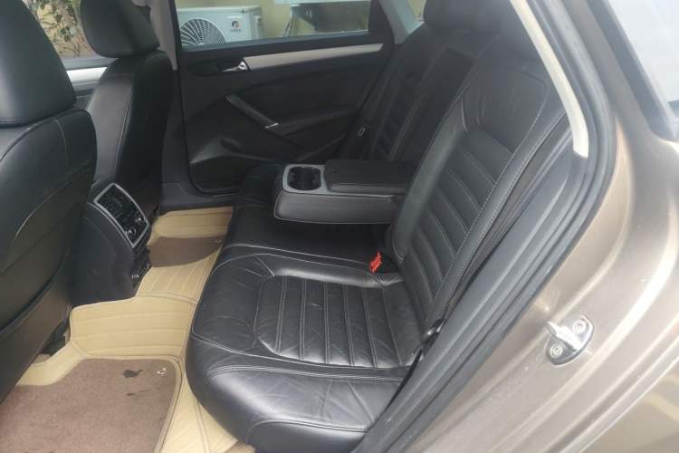 Used Volkswagen Passat 2015 1.8TSI DSG Prestige Edition Left Rear Seat