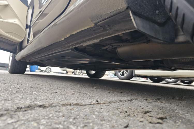 Used Volkswagen Passat 2015 1.8TSI DSG Prestige Edition Left Side Sill