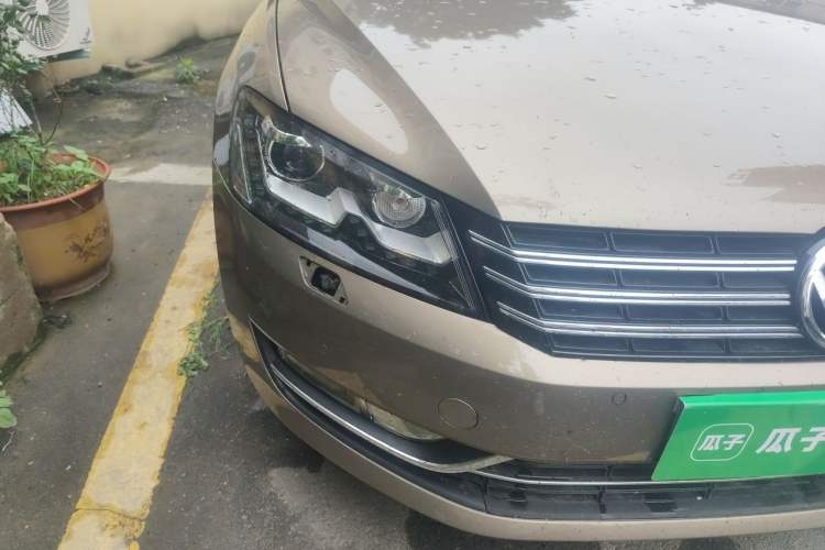 Used Volkswagen Passat 2015 1.8TSI DSG Prestige Edition Right Front Headlight