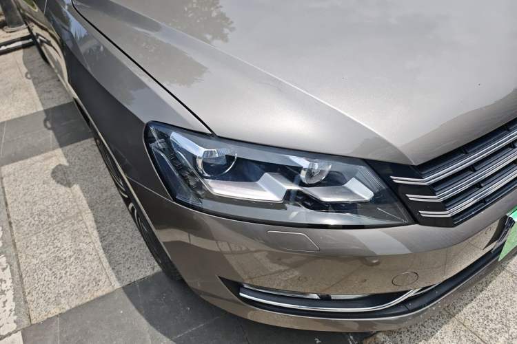 Used Volkswagen Passat 2015 1.8TSI DSG Prestige Edition Right Front Headlight