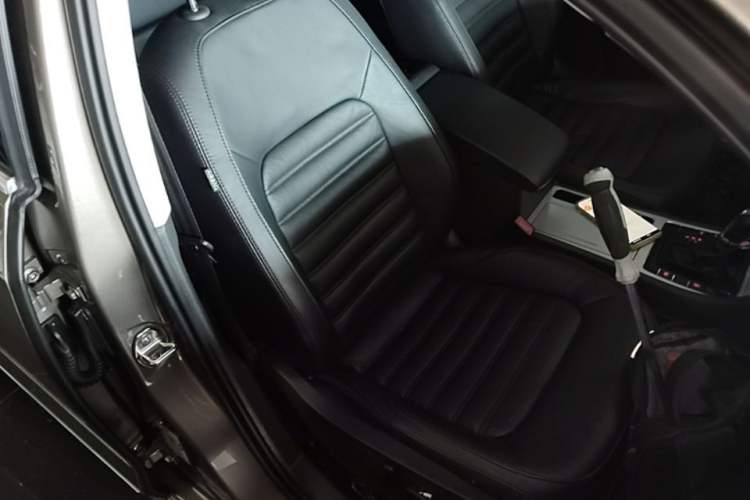 Used Volkswagen Passat 2015 1.8TSI DSG Prestige Edition Right Front Seat