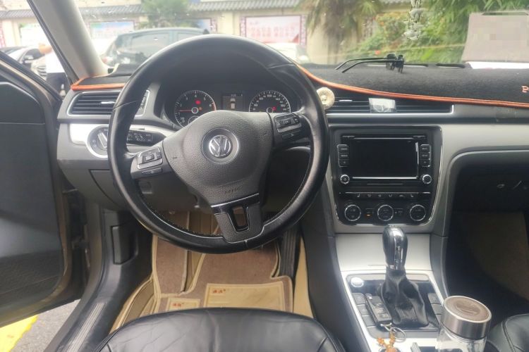 Used Volkswagen Passat 2015 1.8TSI DSG Prestige Edition Steering Wheel