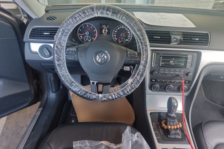 Used Volkswagen Passat 2015 1.8TSI DSG Prestige Edition Steering Wheel