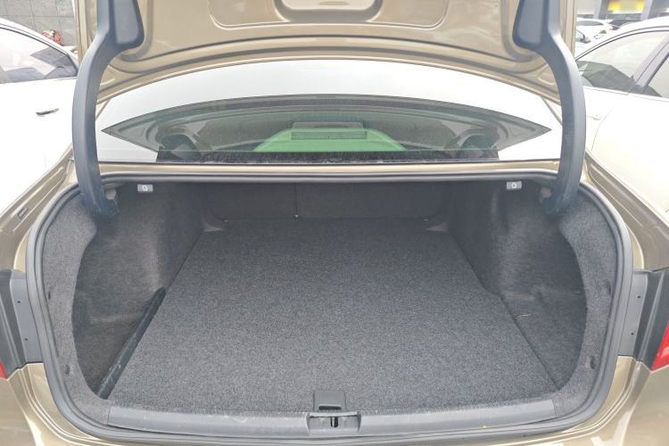 Used Volkswagen Passat 2015 1.8TSI DSG Prestige Edition Trunk