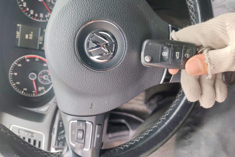 Used Volkswagen Passat 2015 1.8TSI DSG Ultimate Edition Vehicle Key