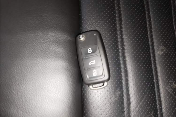 Used Volkswagen Passat 2015 1.8TSI DSG Prestige Edition Vehicle Key