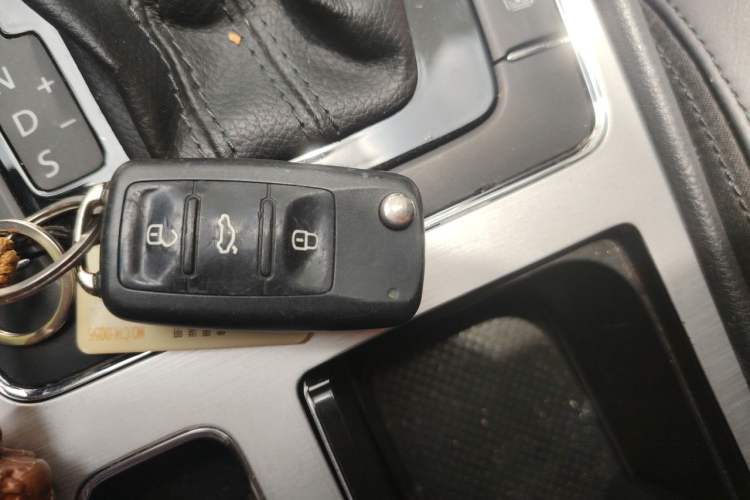 Used Volkswagen Passat 2015 1.8TSI DSG Prestige Edition Vehicle Key