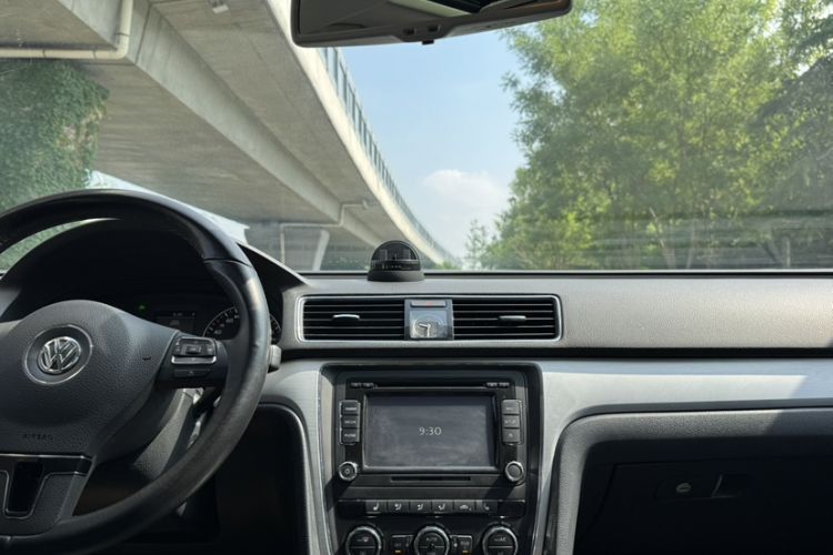 Used Volkswagen Passat 2015 1.8TSI DSG Prestige Edition Audio And AC Panel