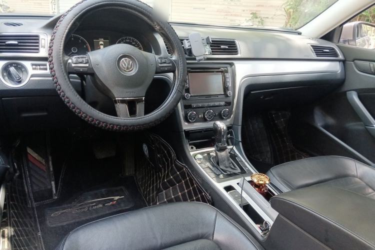 Used Volkswagen Passat 2015 1.8TSI DSG Prestige Edition Center Console