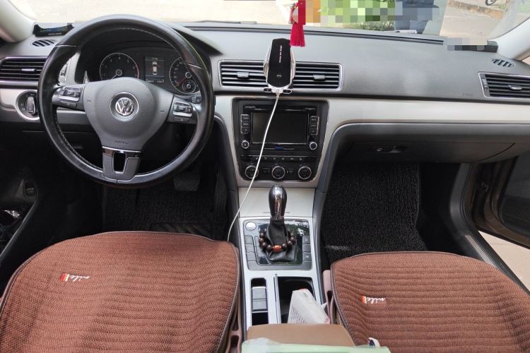 Used Volkswagen Passat 2015 1.8TSI DSG Ultimate Edition Center Console