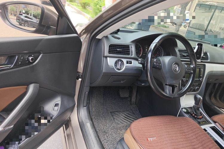 Used Volkswagen Passat 2015 1.8TSI DSG Ultimate Edition Driver Seat
