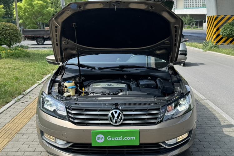 Used Volkswagen Passat 2015 1.8TSI DSG Prestige Edition Engine Bay