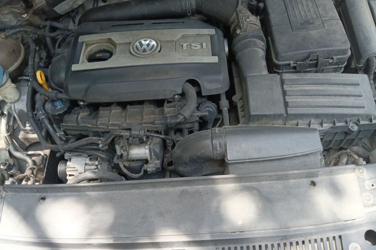 Used Volkswagen Passat 2015 1.8TSI DSG Prestige Edition Engine Bay