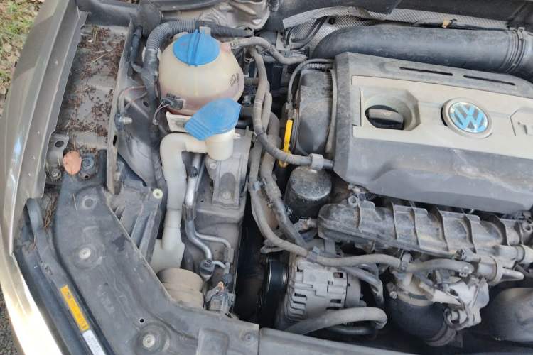 Used Volkswagen Passat 2015 1.8TSI DSG Prestige Edition Engine Bay Right