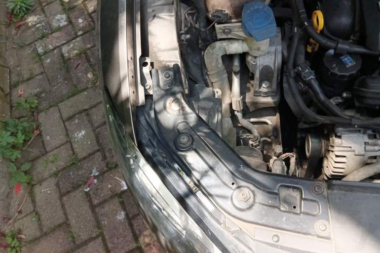 Used Volkswagen Passat 2015 1.8TSI DSG Prestige Edition Engine Bay Right