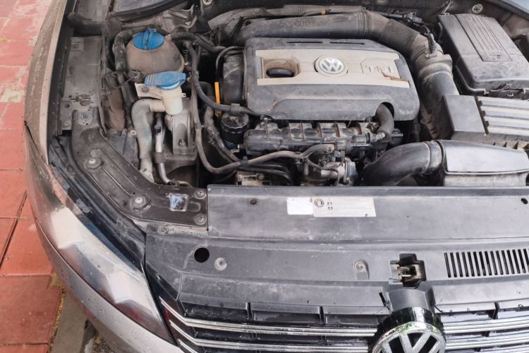 Used Volkswagen Passat 2015 1.8TSI DSG Prestige Edition Engine Bay Right