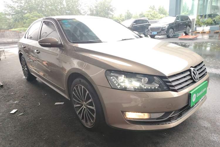 Used Volkswagen Passat 2015 1.8TSI DSG Prestige Edition Front Right 45 Deg