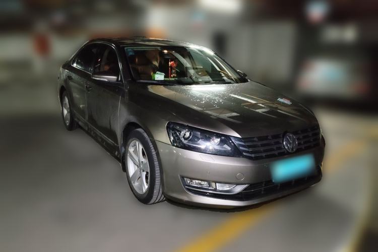 Used Volkswagen Passat 2015 1.8TSI DSG Prestige Edition Front Right 45 Deg