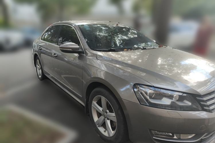 Used Volkswagen Passat 2015 1.8TSI DSG Prestige Edition Front Right 45 Deg