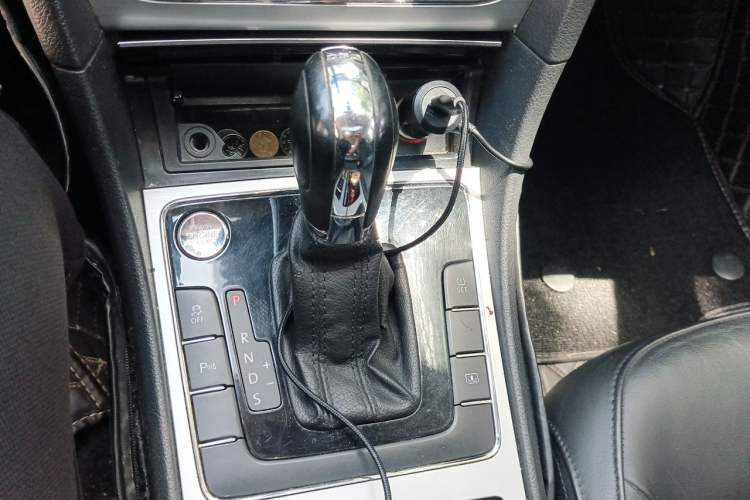 Used Volkswagen Passat 2015 1.8TSI DSG Prestige Edition Gear Lever