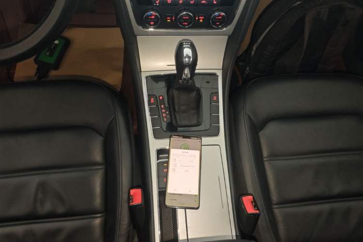 Used Volkswagen Passat 2015 1.8TSI DSG Prestige Edition Gear Lever