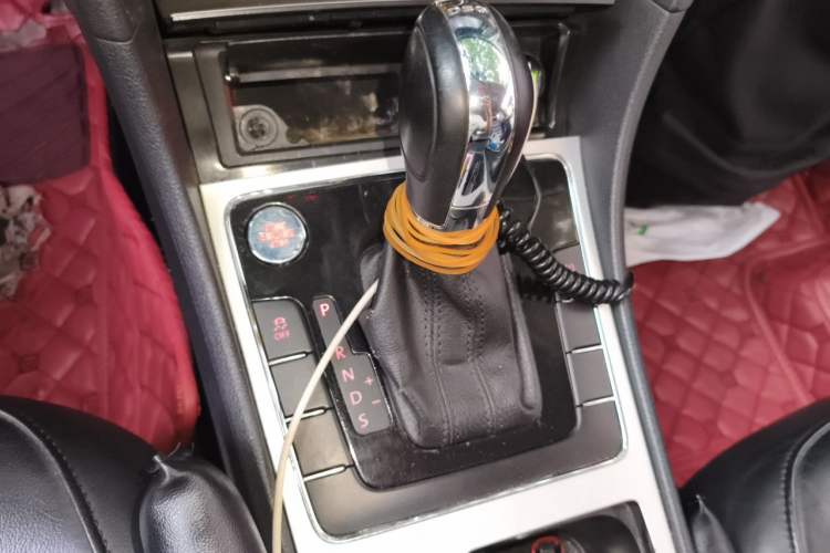 Used Volkswagen Passat 2015 1.8TSI DSG Prestige Edition Gear Lever