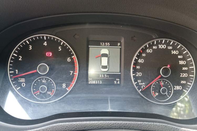 Used Volkswagen Passat 2015 1.8TSI DSG Prestige Edition Instrument Cluster