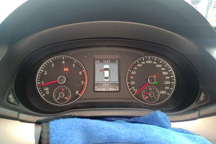 Used Volkswagen Passat 2015 1.8TSI DSG Prestige Edition Instrument Cluster