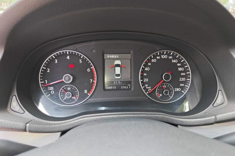 Used Volkswagen Passat 2015 1.8TSI DSG Ultimate Edition Instrument Cluster