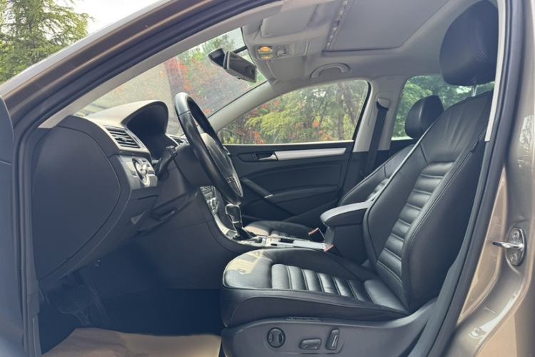 Used Volkswagen Passat 2015 1.8TSI DSG Prestige Edition Left Front Seat