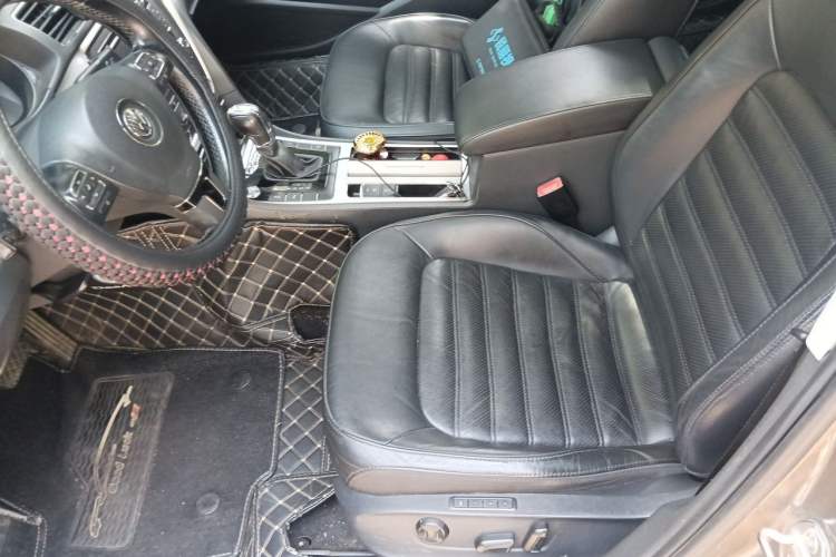 Used Volkswagen Passat 2015 1.8TSI DSG Prestige Edition Left Front Seat
