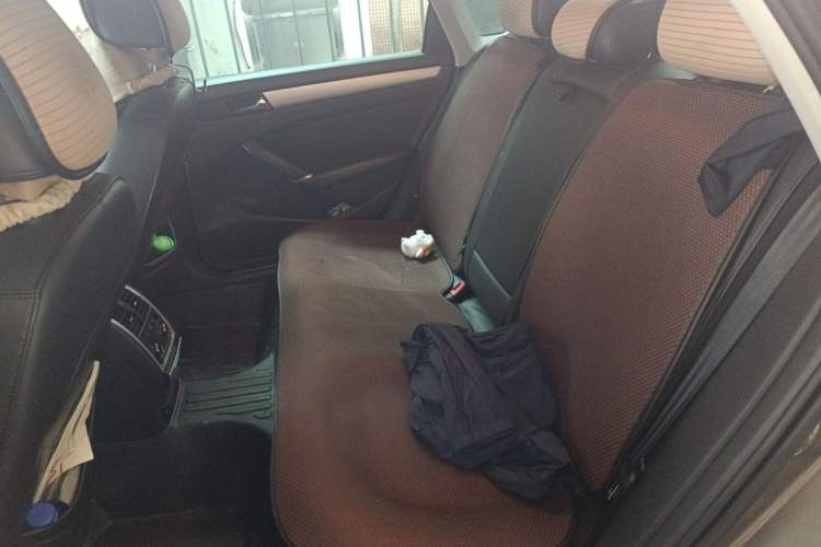 Used Volkswagen Passat 2015 1.8TSI DSG Prestige Edition Left Rear Seat