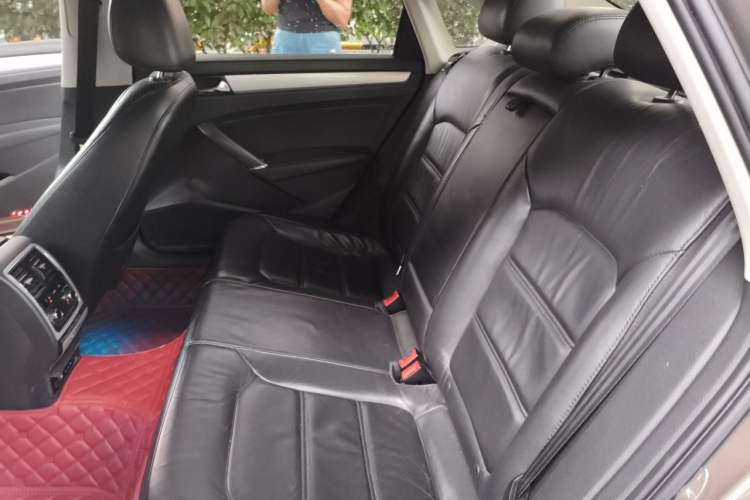 Used Volkswagen Passat 2015 1.8TSI DSG Prestige Edition Left Rear Seat