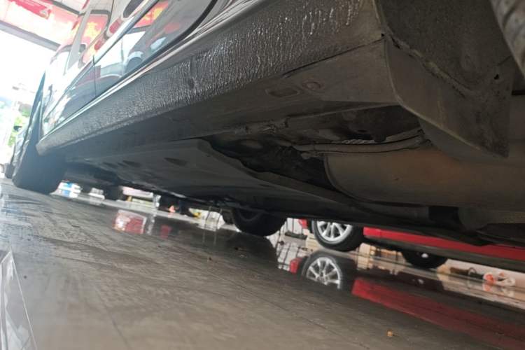 Used Volkswagen Passat 2015 1.8TSI DSG Prestige Edition Left Side Sill