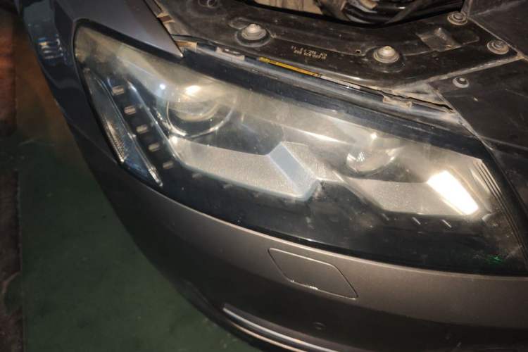 Used Volkswagen Passat 2015 1.8TSI DSG Prestige Edition Right Front Headlight
