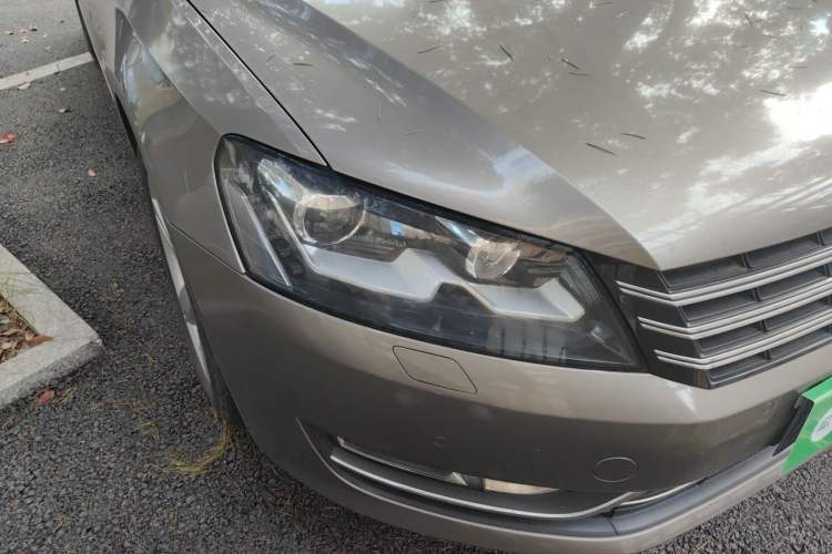 Used Volkswagen Passat 2015 1.8TSI DSG Prestige Edition Right Front Headlight
